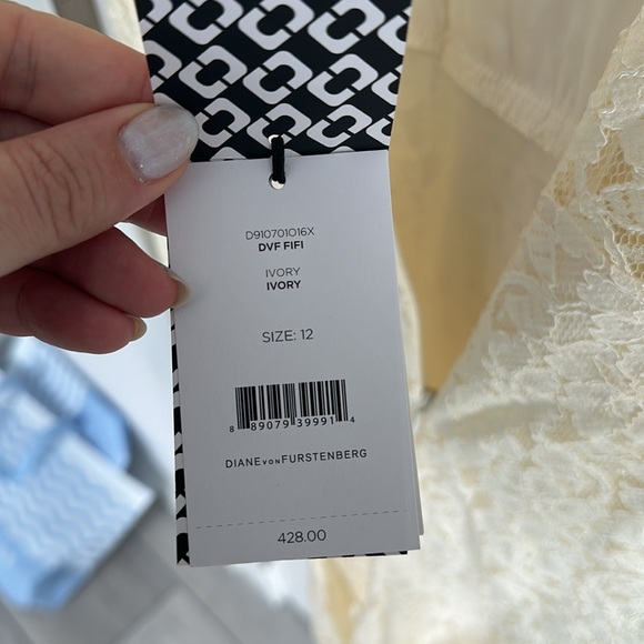 DVF ivory lace dress - Picture 5 of 7